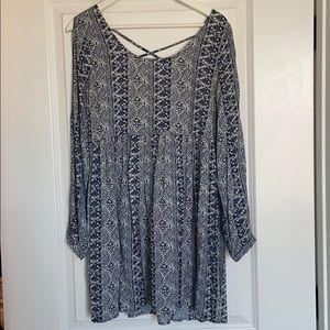 blue and white patterned dress